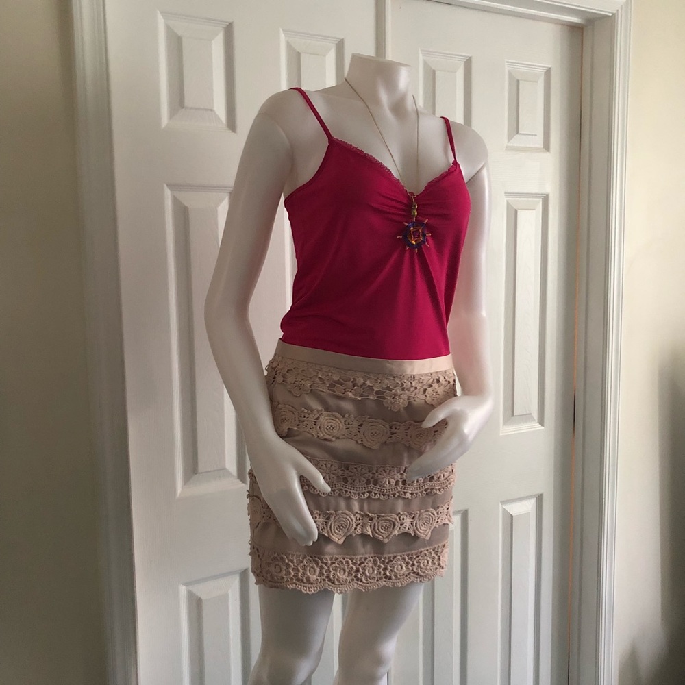Forever 21 Nude Lace Mini Skirt M